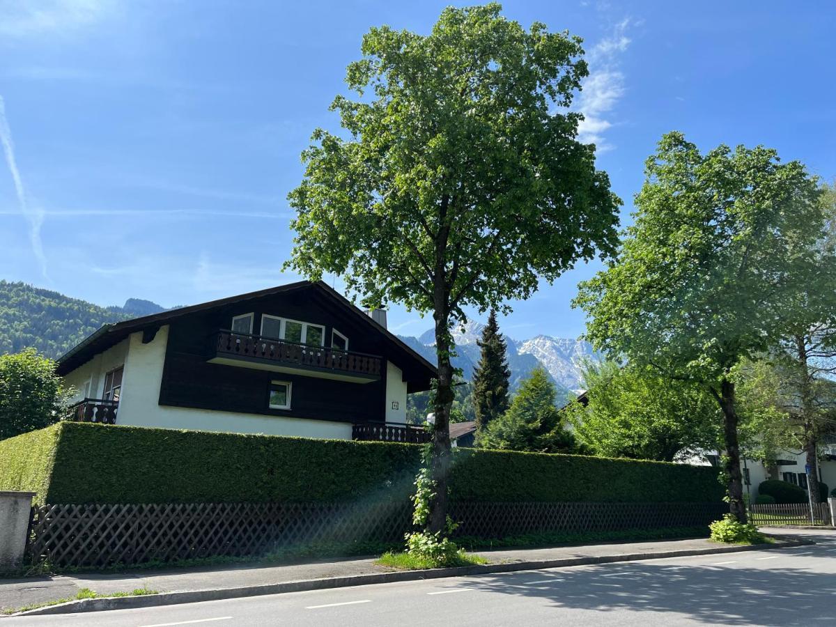 Doppelhaushaelfte Zugspitzblick Mit Privatem Garten Garmisch-Partenkirchen Exterior foto